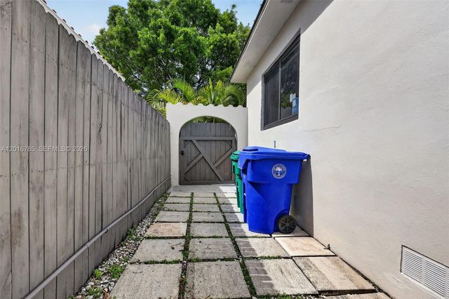1871 SW 23rd St, Miami, FL 33145