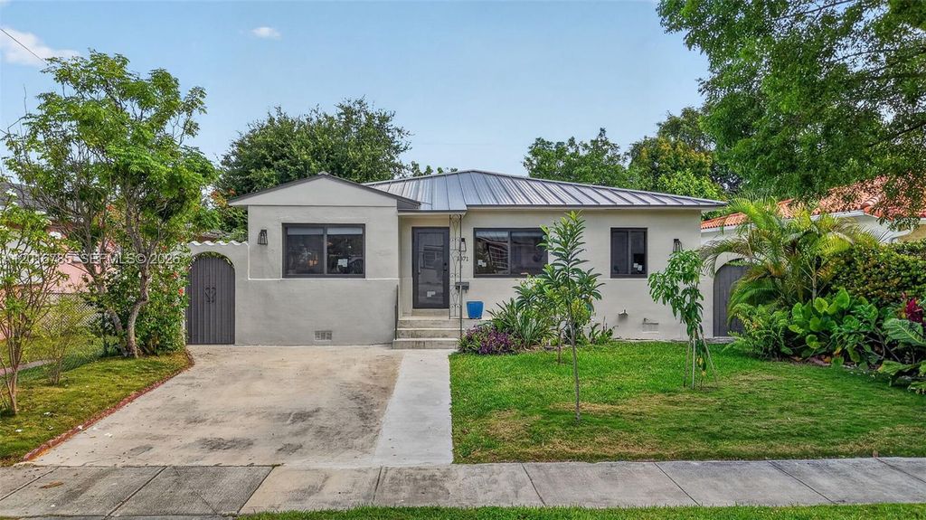 1871 SW 23rd St, Miami, FL 33145