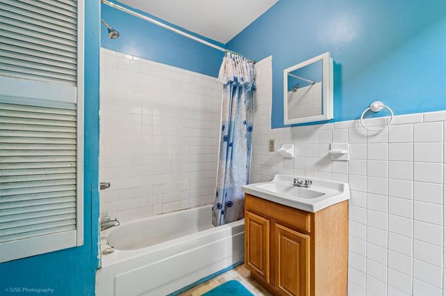 35 Melrose Street, New York City, NY 11206