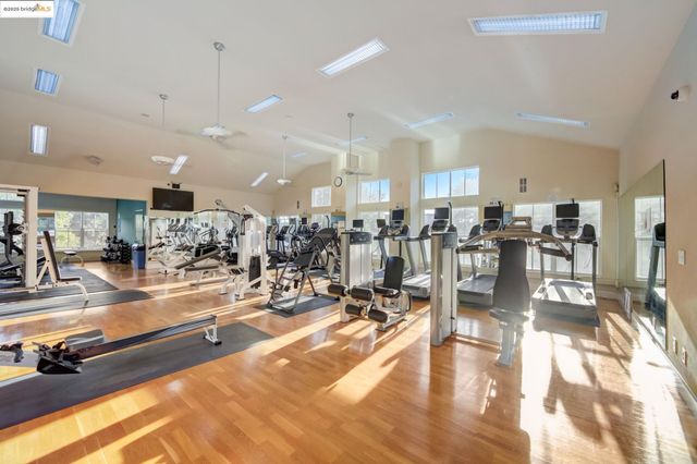 93 Bayside Ct, Richmond, CA 94804