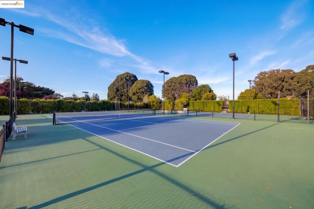 93 Bayside Ct, Richmond, CA 94804