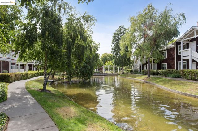 93 Bayside Ct, Richmond, CA 94804