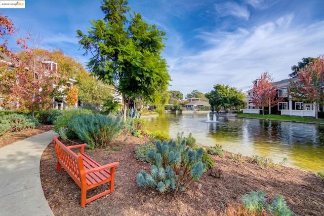 93 Bayside Ct, Richmond, CA 94804