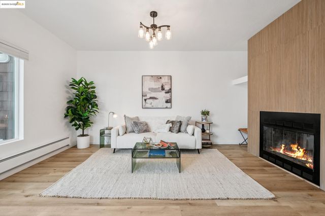 93 Bayside Ct, Richmond, CA 94804