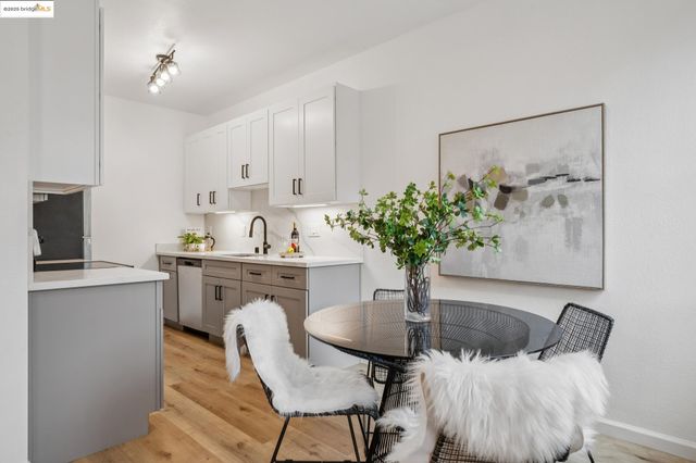 93 Bayside Ct, Richmond, CA 94804