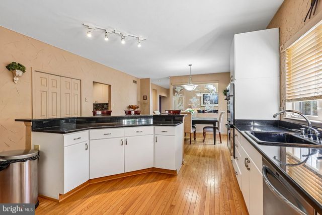 420 LIBERTY LN, Marlton, NJ 08053