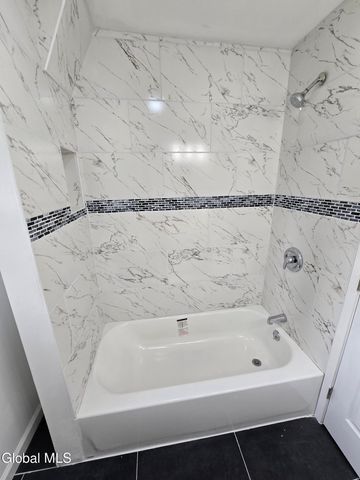 6 Elbert Street, Schenectady, NY 12304