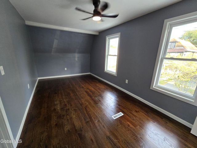 6 Elbert Street, Schenectady, NY 12304