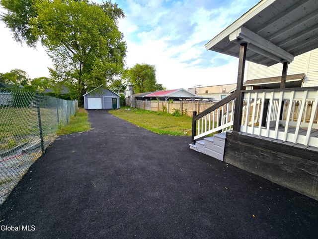 6 Elbert Street, Schenectady, NY 12304