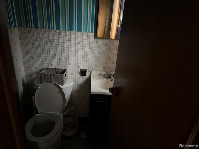 26632 Marilyn Avenue, Warren, MI 48089