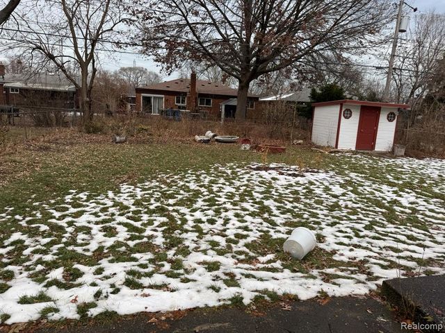 26632 Marilyn Avenue, Warren, MI 48089