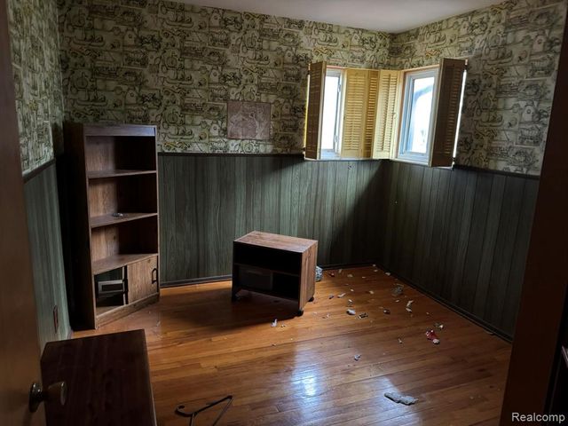 26632 Marilyn Avenue, Warren, MI 48089