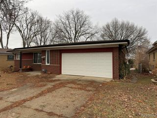 26632 Marilyn Avenue, Warren, MI 48089