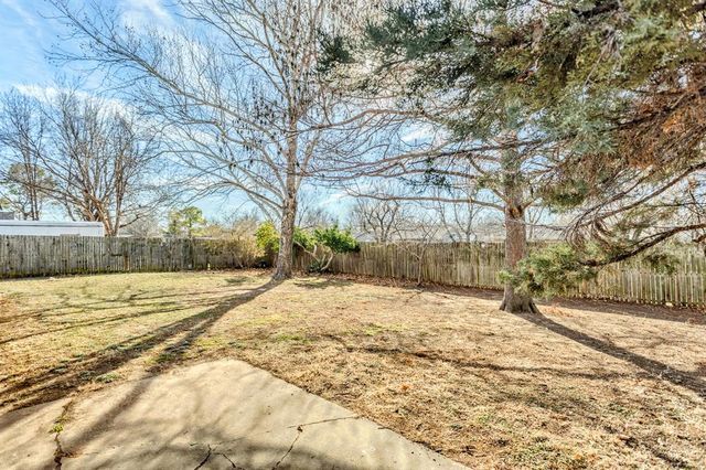214 Crest Place, Norman, OK 73071