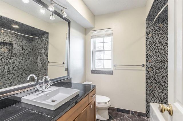 214 Crest Place, Norman, OK 73071