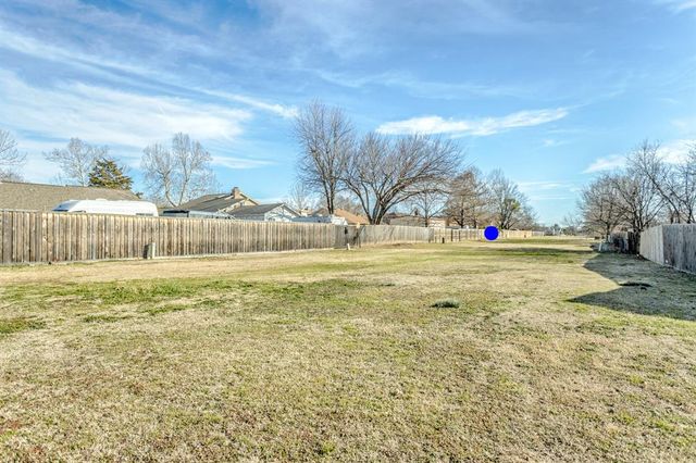 214 Crest Place, Norman, OK 73071
