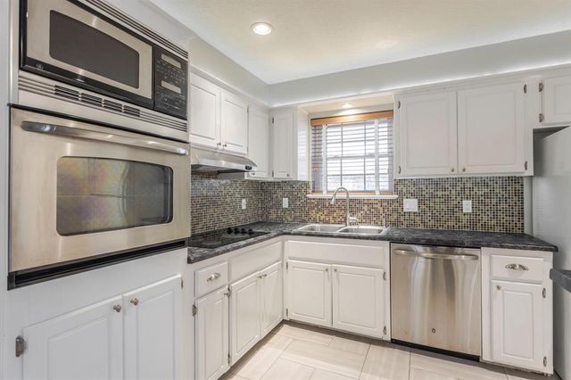 214 Crest Place, Norman, OK 73071