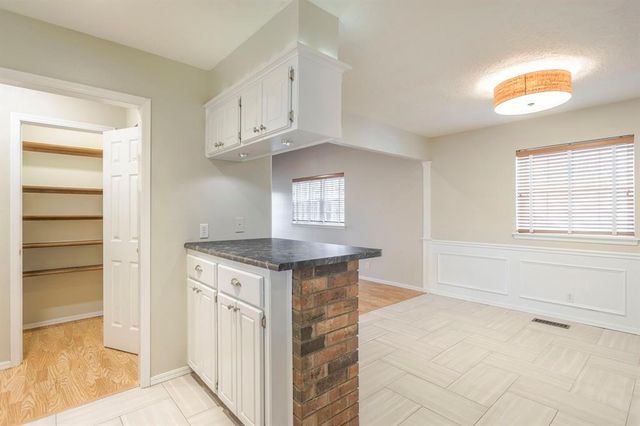 214 Crest Place, Norman, OK 73071