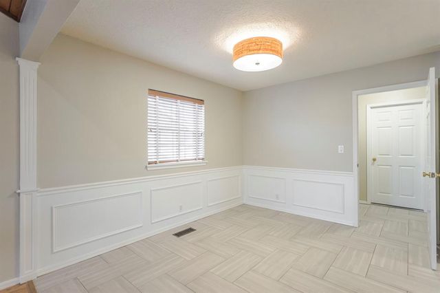 214 Crest Place, Norman, OK 73071