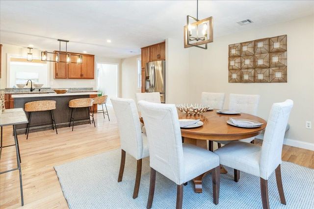 85 East Road, Atkinson, NH 03811