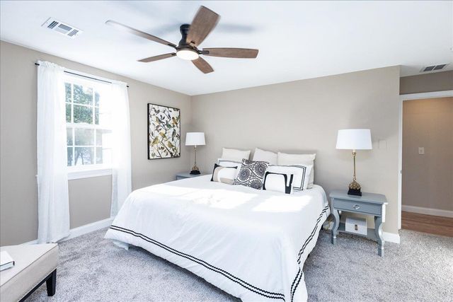 85 East Road, Atkinson, NH 03811