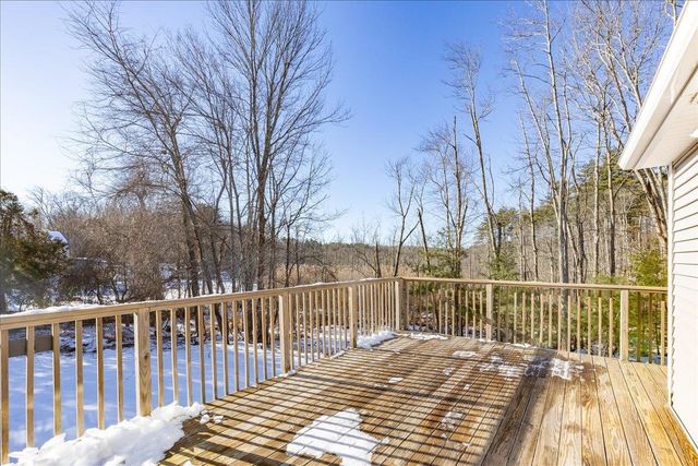 85 East Road, Atkinson, NH 03811