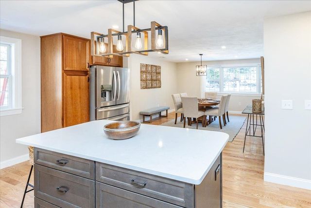 85 East Road, Atkinson, NH 03811