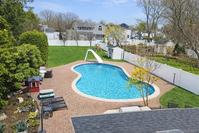 850 Linstead Lane, North Bellmore, NY 11710