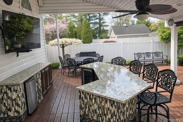 850 Linstead Lane, North Bellmore, NY 11710