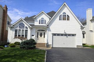 850 Linstead Lane, North Bellmore, NY 11710