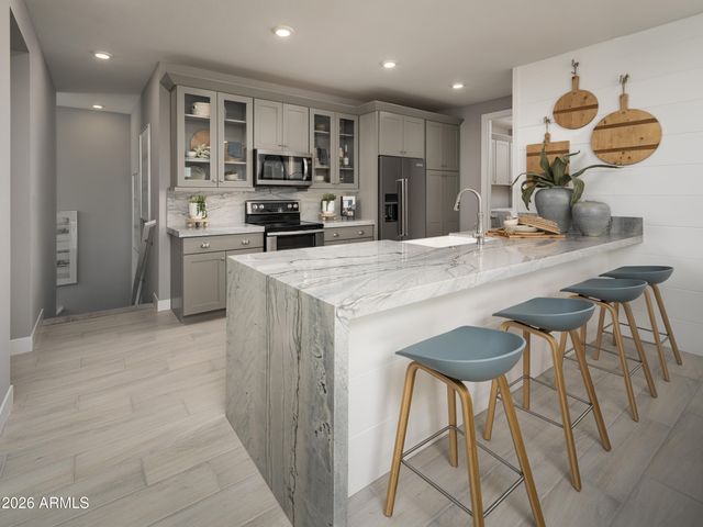 2121 W SONORAN DESERT Drive 164, Phoenix, AZ 85085