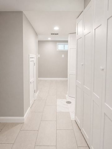 14 Newbury St, Revere, MA 02151