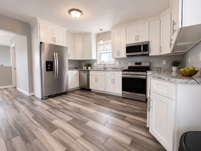 14 Newbury St, Revere, MA 02151