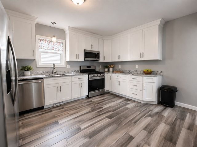 14 Newbury St, Revere, MA 02151