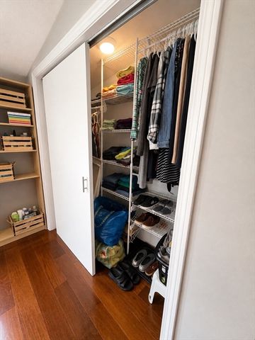 14 Newbury St, Revere, MA 02151