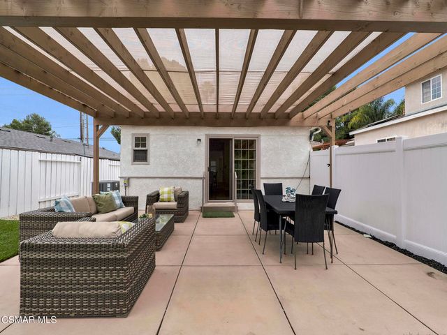 606 Hodencamp Road, Thousand Oaks, CA 91360