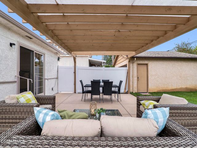 606 Hodencamp Road, Thousand Oaks, CA 91360