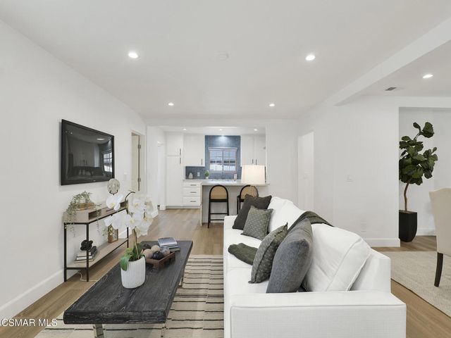 606 Hodencamp Road, Thousand Oaks, CA 91360