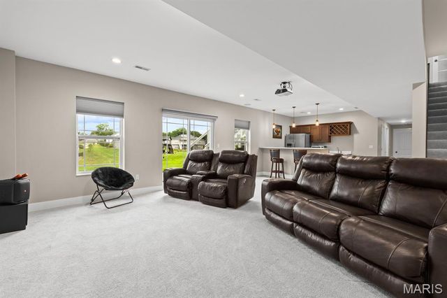 432 Flagstone Pass Drive, O'fallon, IL 62269