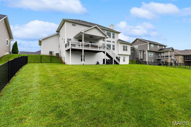 432 Flagstone Pass Drive, O'fallon, IL 62269