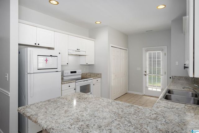 7566 SPENCER LANE, Helena, AL 35080