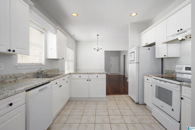 7566 SPENCER LANE, Helena, AL 35080