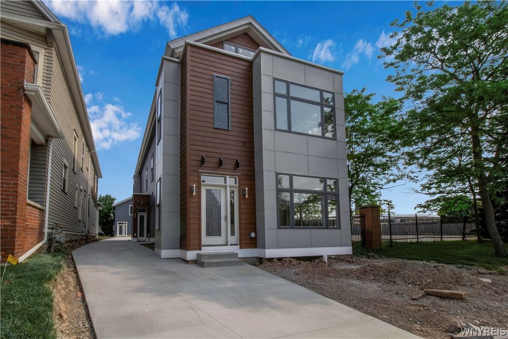 1016 Lafayette Avenue, Buffalo, NY 14209