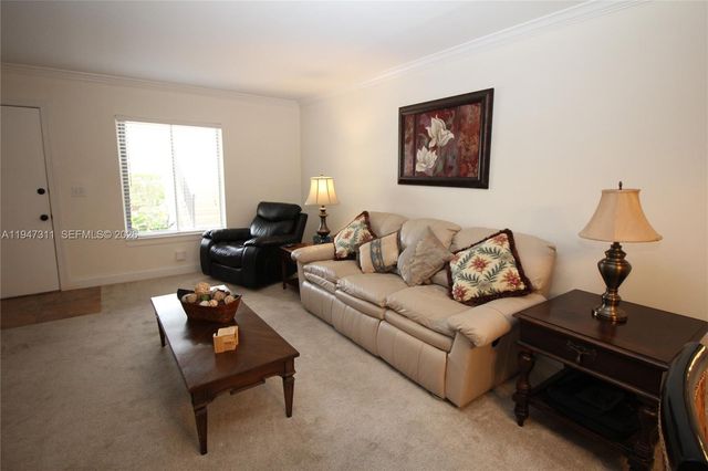 6516 Chasewood Dr B, Jupiter, FL 33458