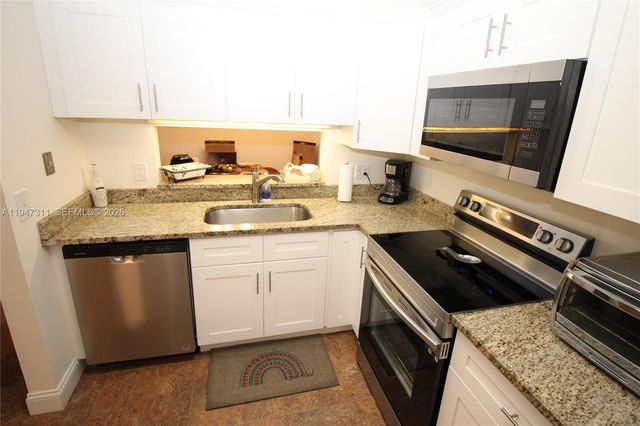 6516 Chasewood Dr B, Jupiter, FL 33458