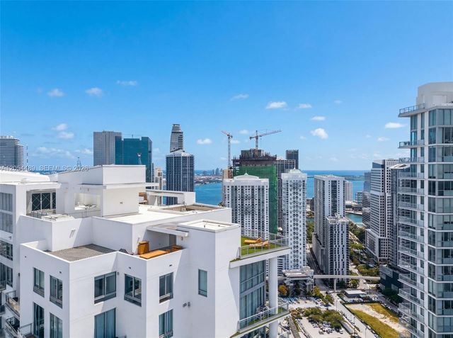 90 SW 3rd St PH-12, Miami, FL 33130