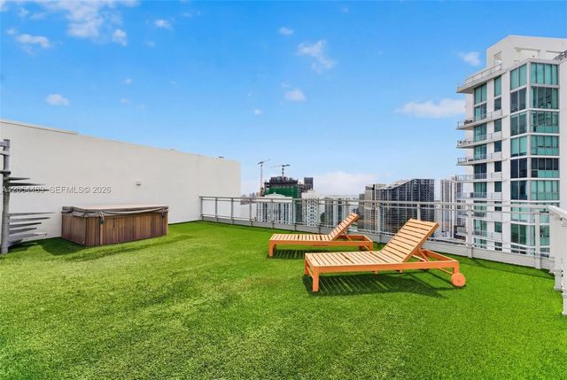 90 SW 3rd St PH-12, Miami, FL 33130