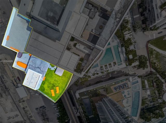 90 SW 3rd St PH-12, Miami, FL 33130