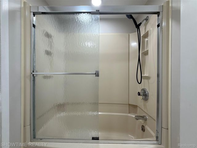 2848 Reese Drive, Sterling Heights, MI 48310