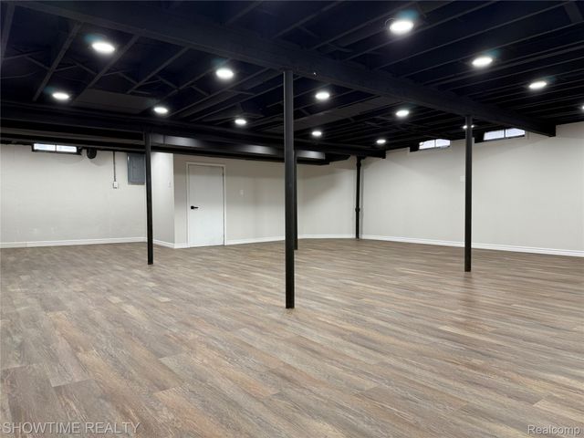 2848 Reese Drive, Sterling Heights, MI 48310